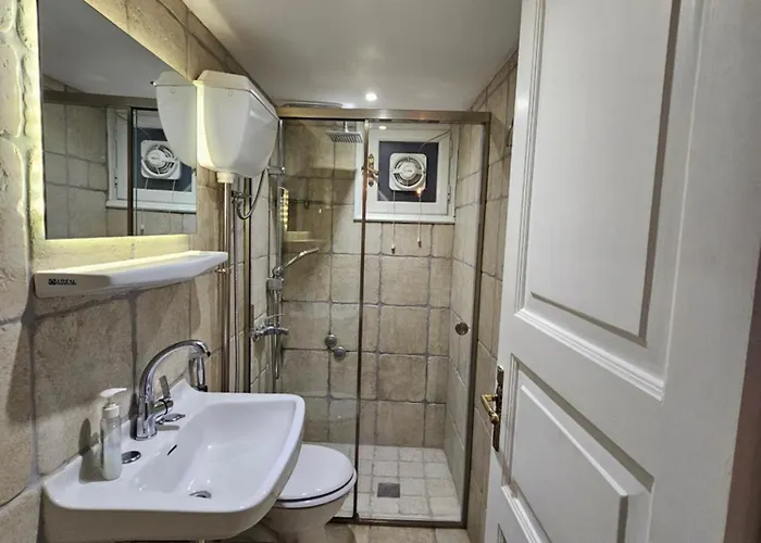 Boneti * Kavalleraina